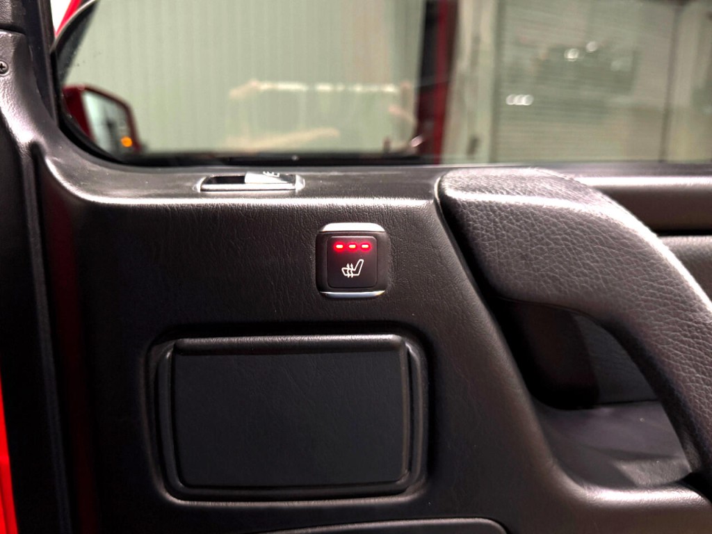 2016 Mercedes-Benz G-Class Image 29
