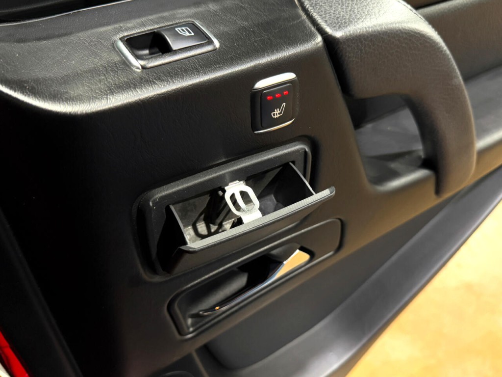 2016 Mercedes-Benz G-Class Image 30