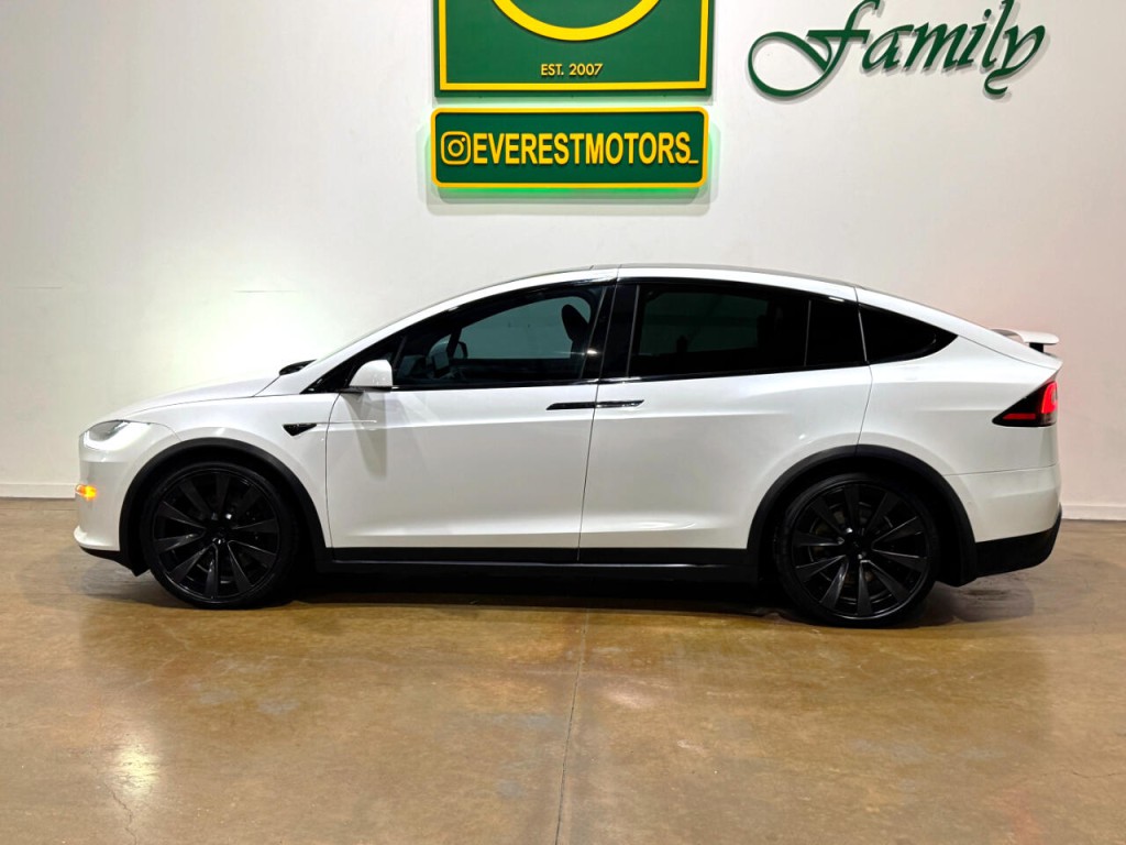 2022 Tesla Model X Image 4