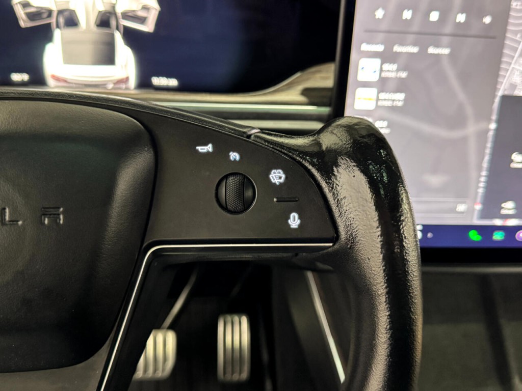 2022 Tesla Model X Image 20