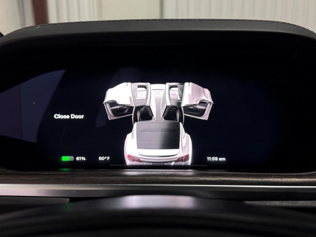 2022 Tesla Model X Image 23
