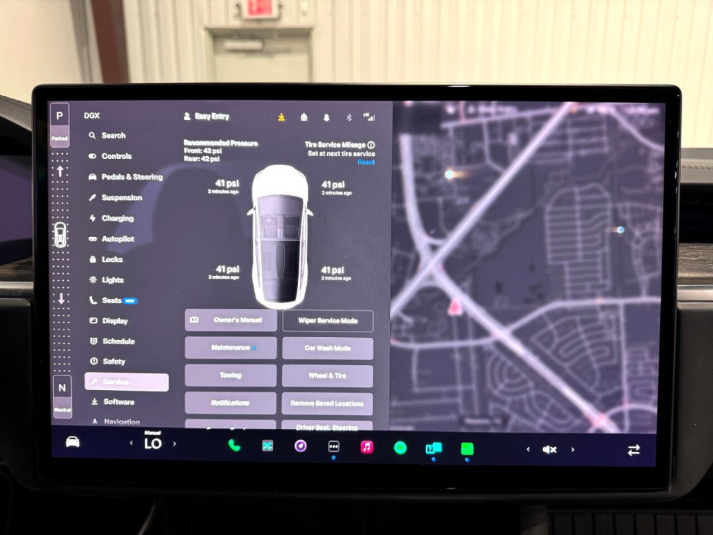 2022 Tesla Model X Image 30
