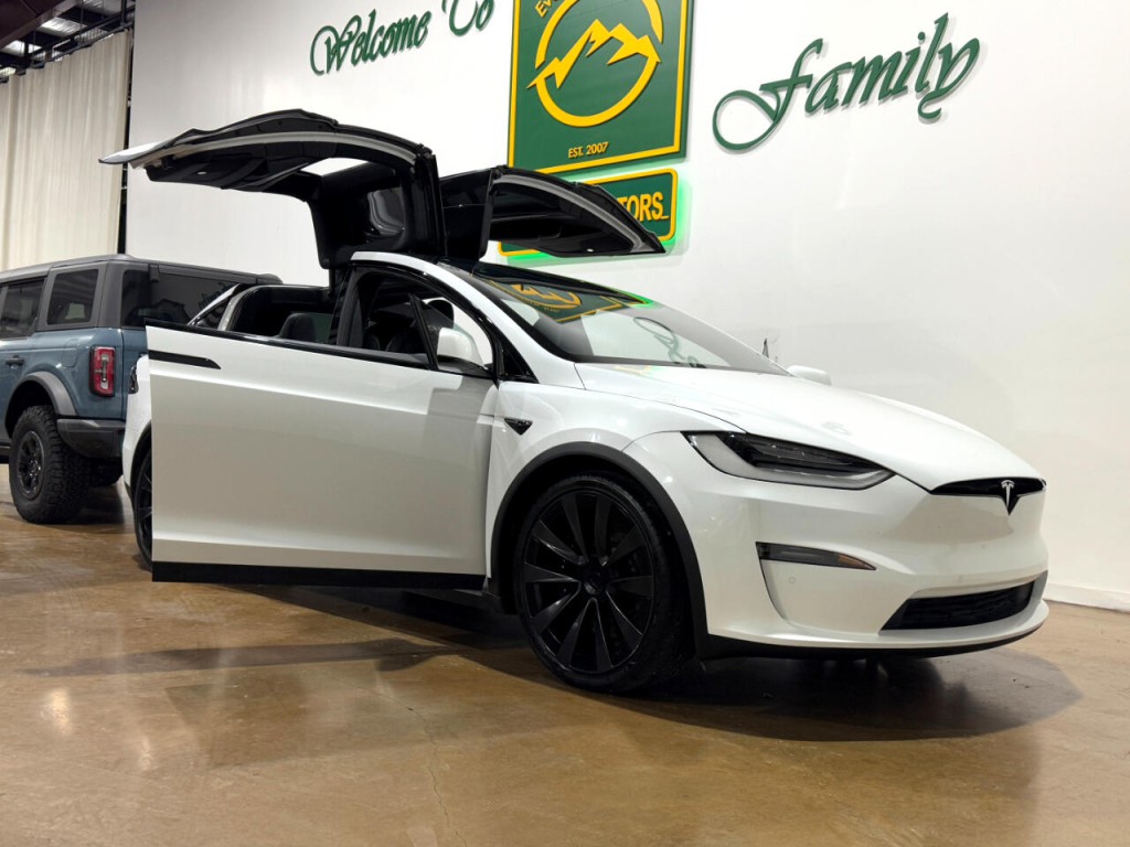 2022 Tesla Model X Image 44