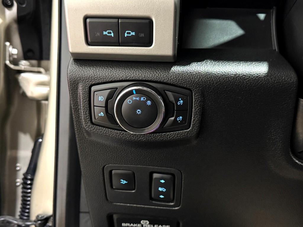 2017 Ford F-350 Image 28