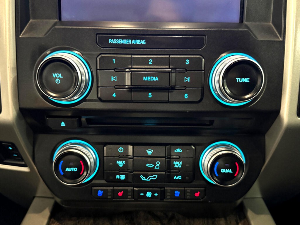 2017 Ford F-350 Image 29