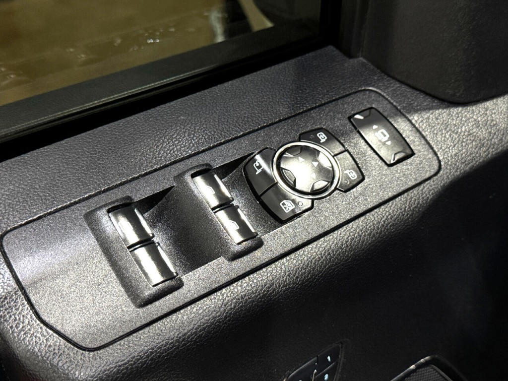 2017 Ford F-350 Image 30