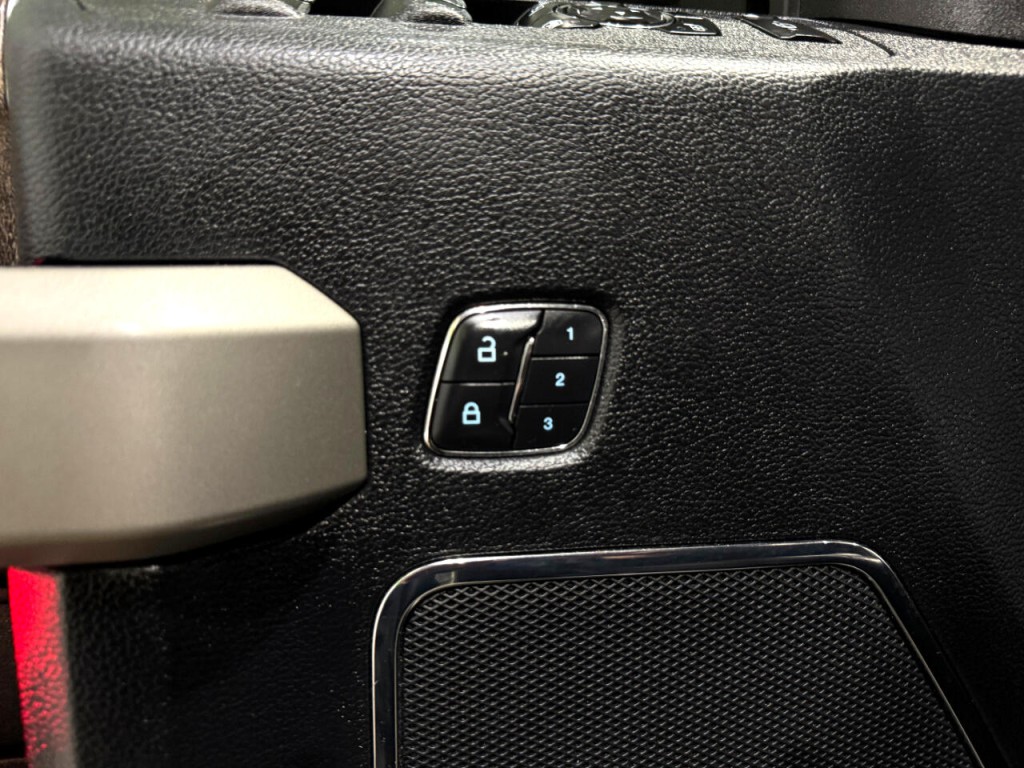 2017 Ford F-350 Image 31