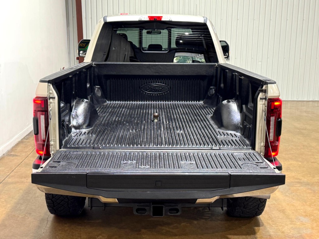 2017 Ford F-350 Image 46