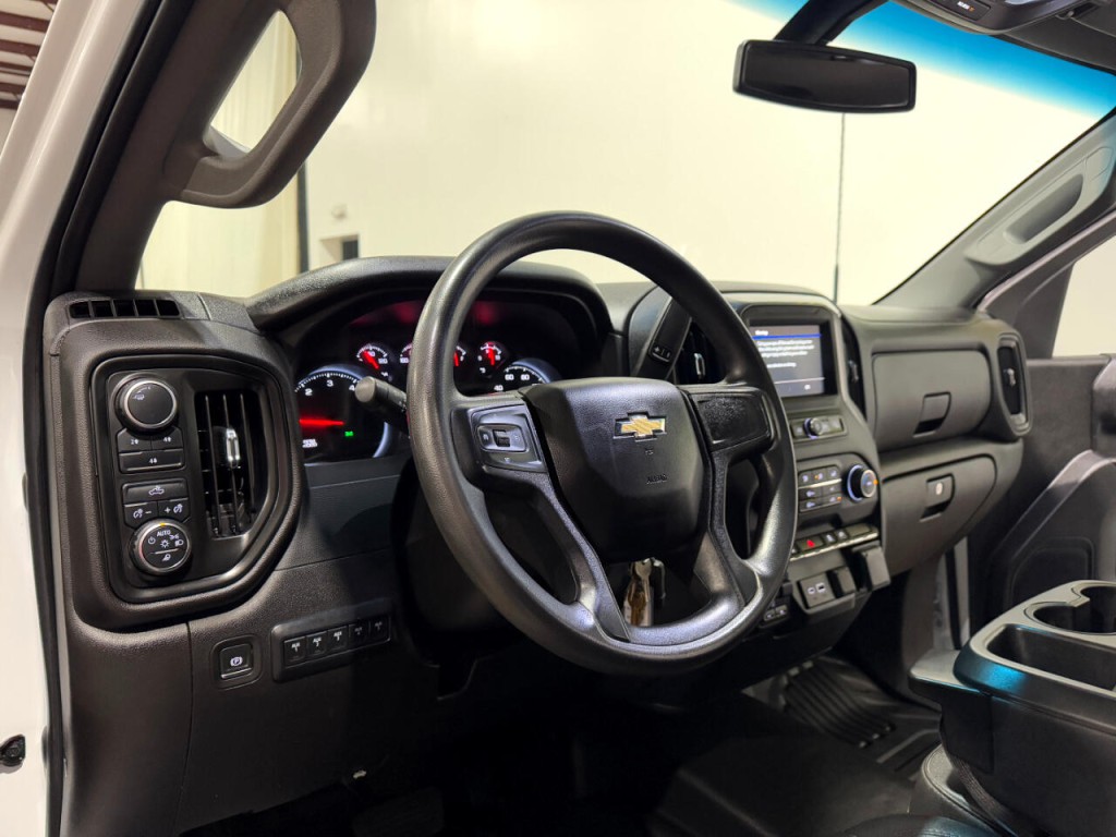 2023 Chevrolet Silverado 1500 Image 9
