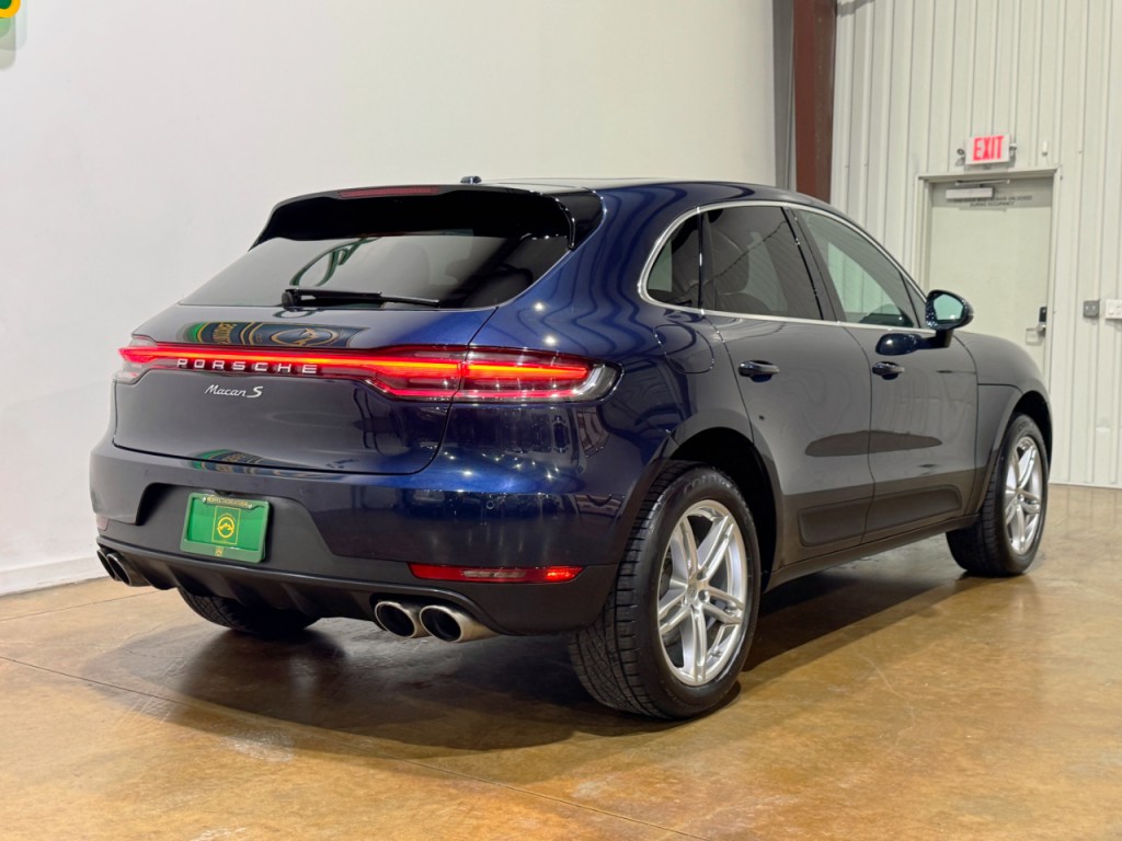 2019 Porsche Macan Image 7