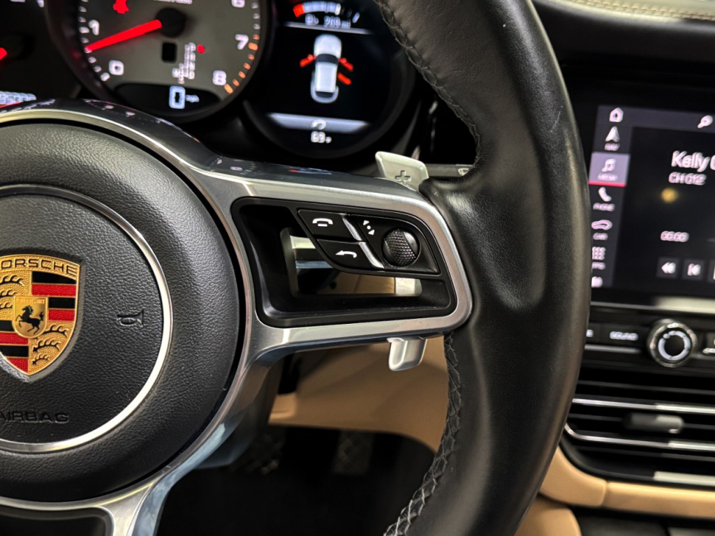 2019 Porsche Macan Image 20