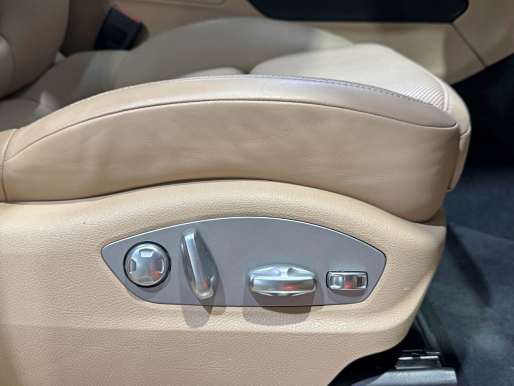 2019 Porsche Macan Image 27