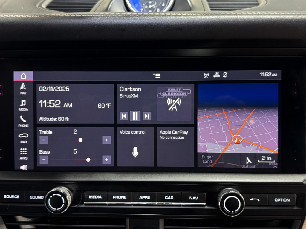 2019 Porsche Macan Image 35