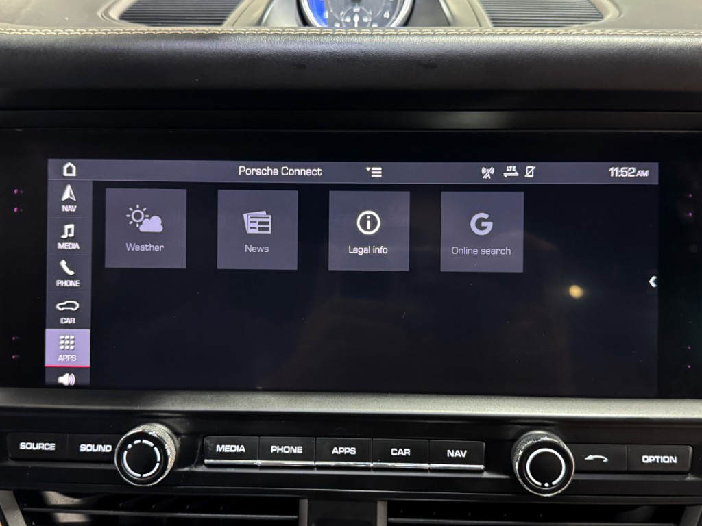 2019 Porsche Macan Image 39