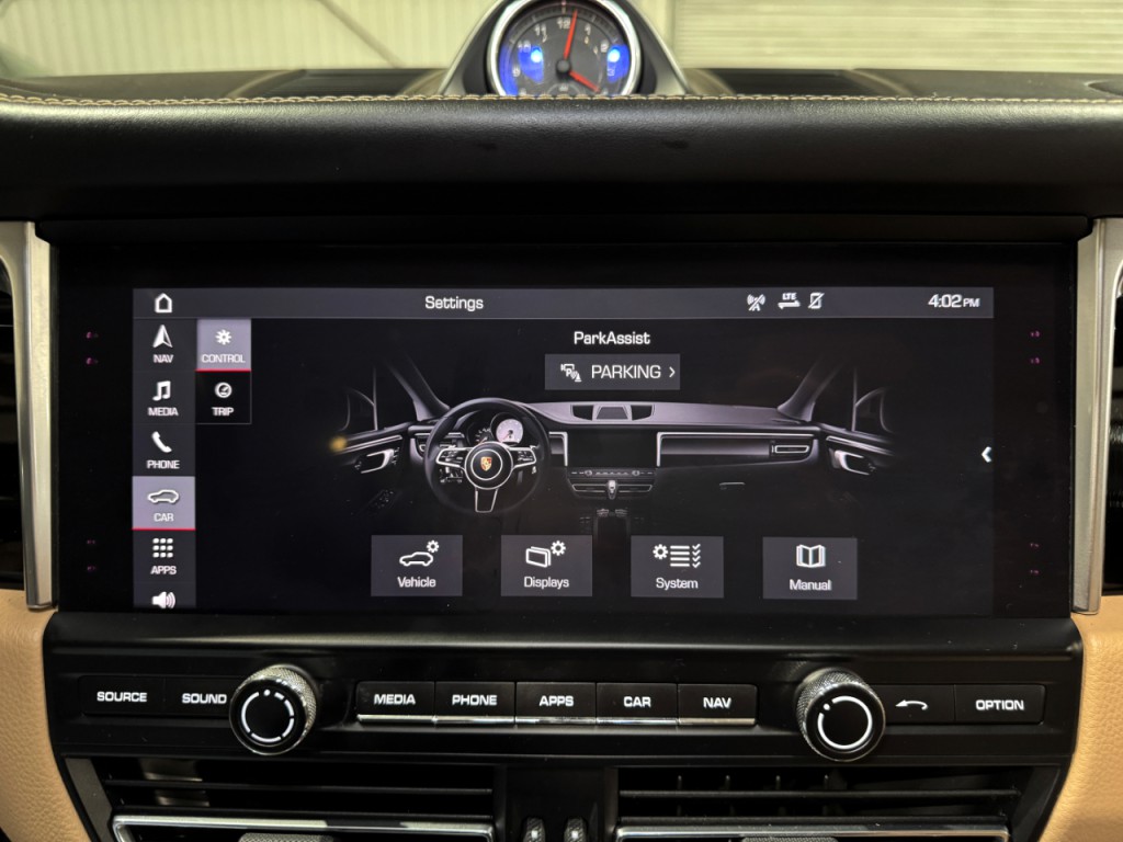 2019 Porsche Macan Image 42