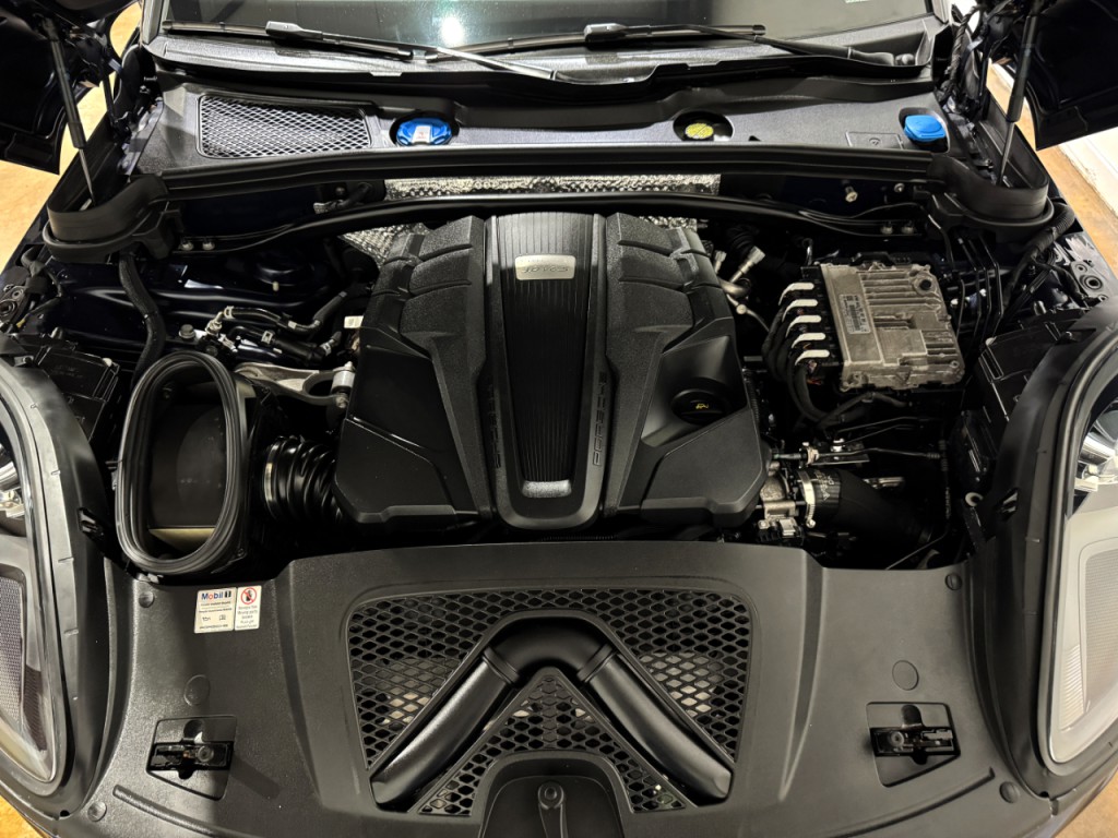 2019 Porsche Macan Image 52
