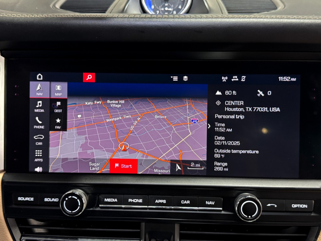 2019 Porsche Macan Image 36