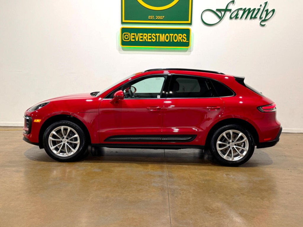 2023 Porsche Macan Image 4