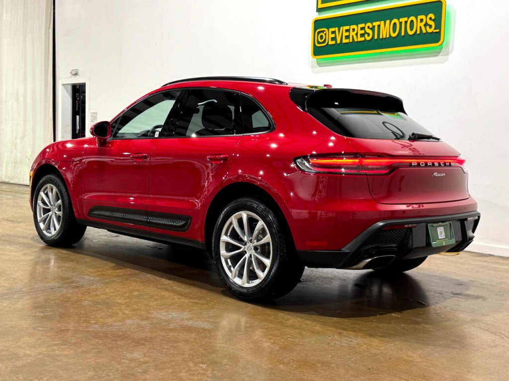 2023 Porsche Macan Image 5