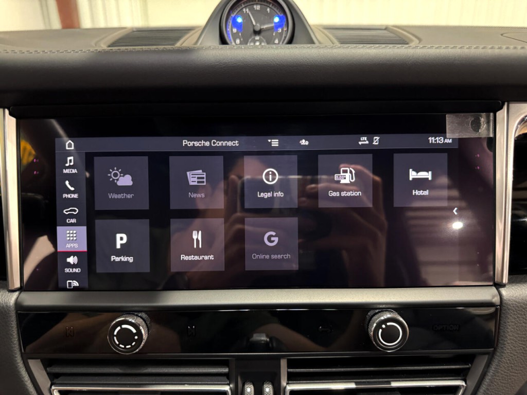 2023 Porsche Macan Image 37