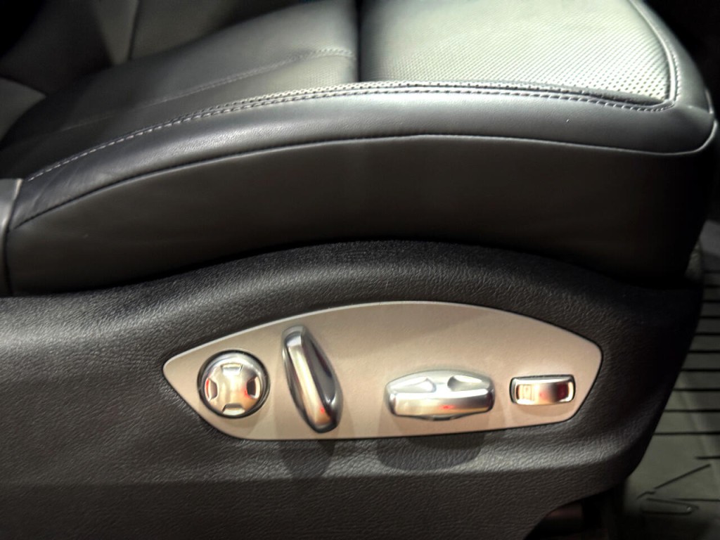 2023 Porsche Macan Image 27