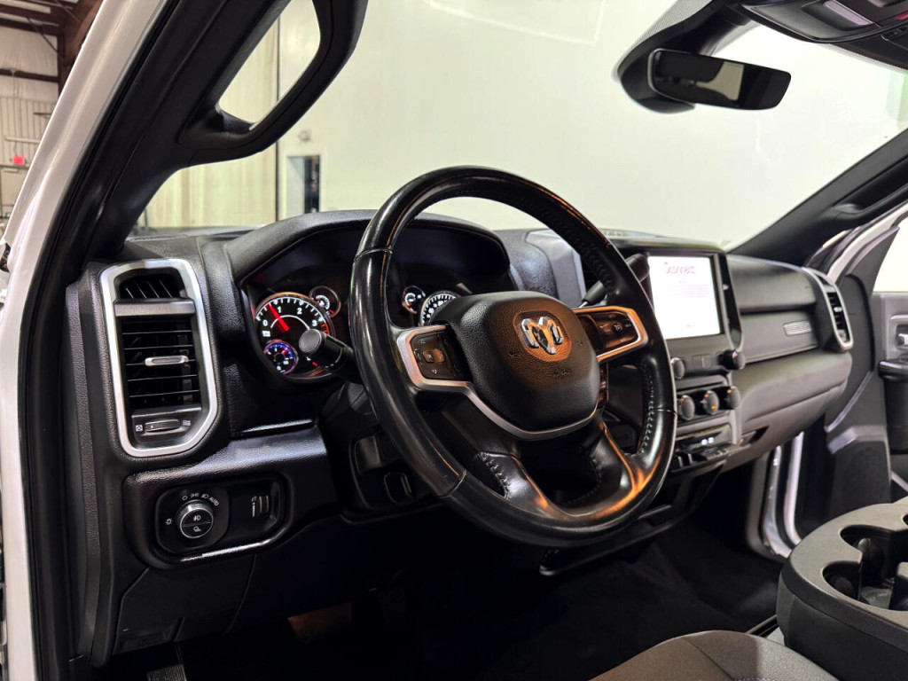 2023 RAM 2500 Image 9