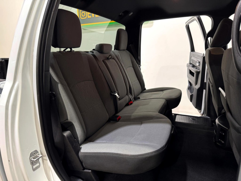 2023 RAM 2500 Image 15