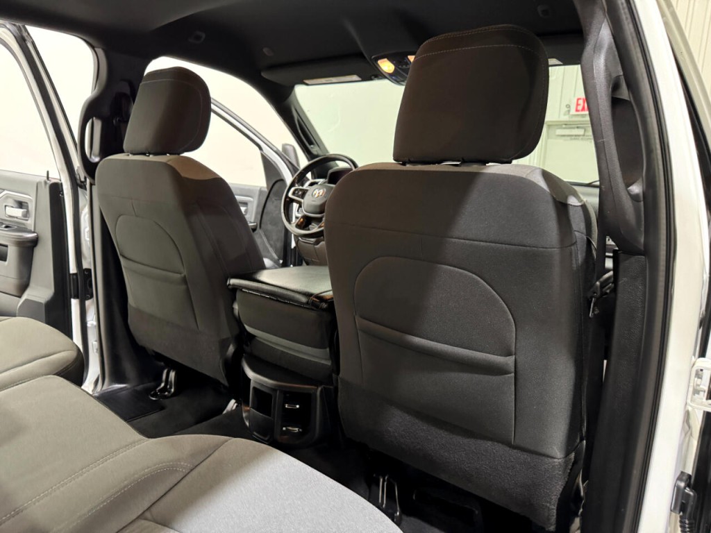 2023 RAM 2500 Image 17