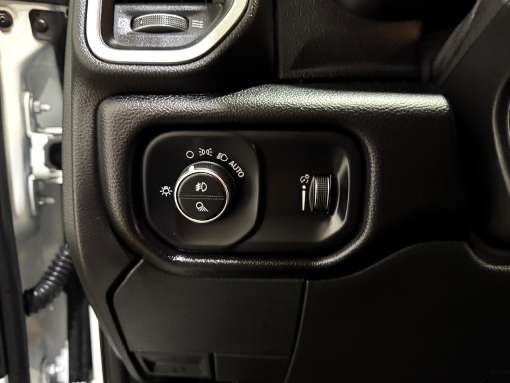 2023 RAM 2500 Image 23