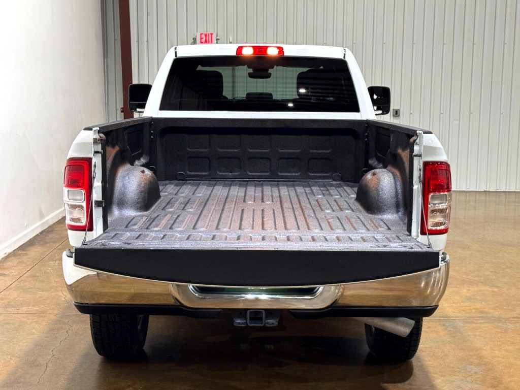 2023 RAM 2500 Image 37