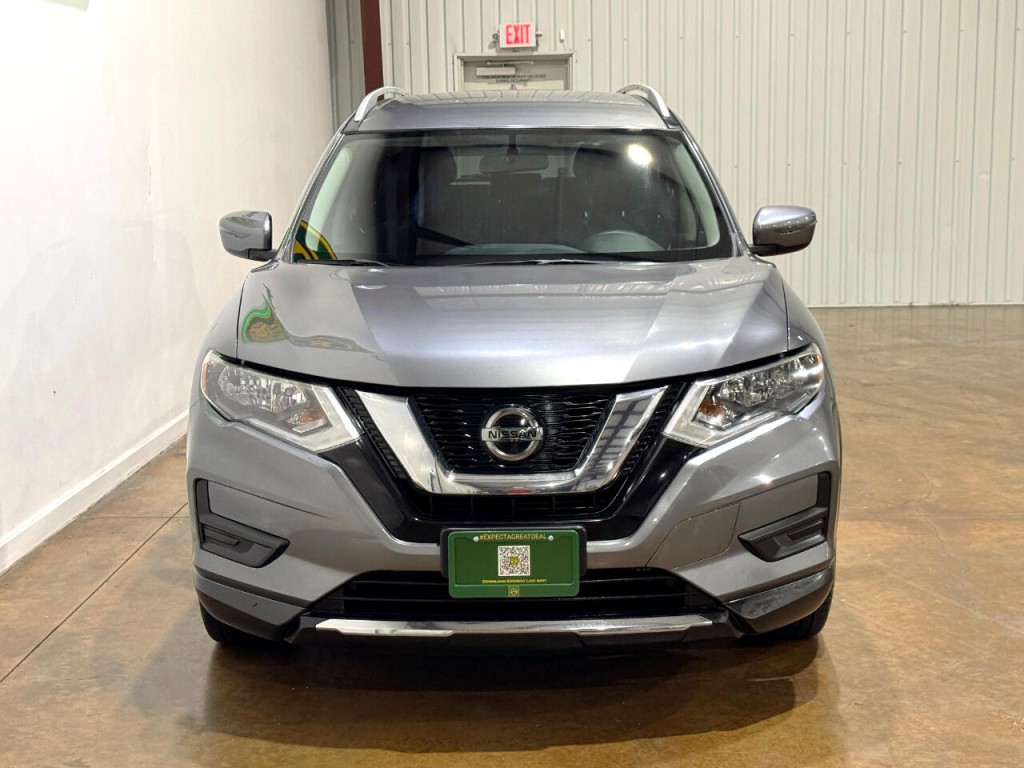2018 Nissan Rogue Image 2