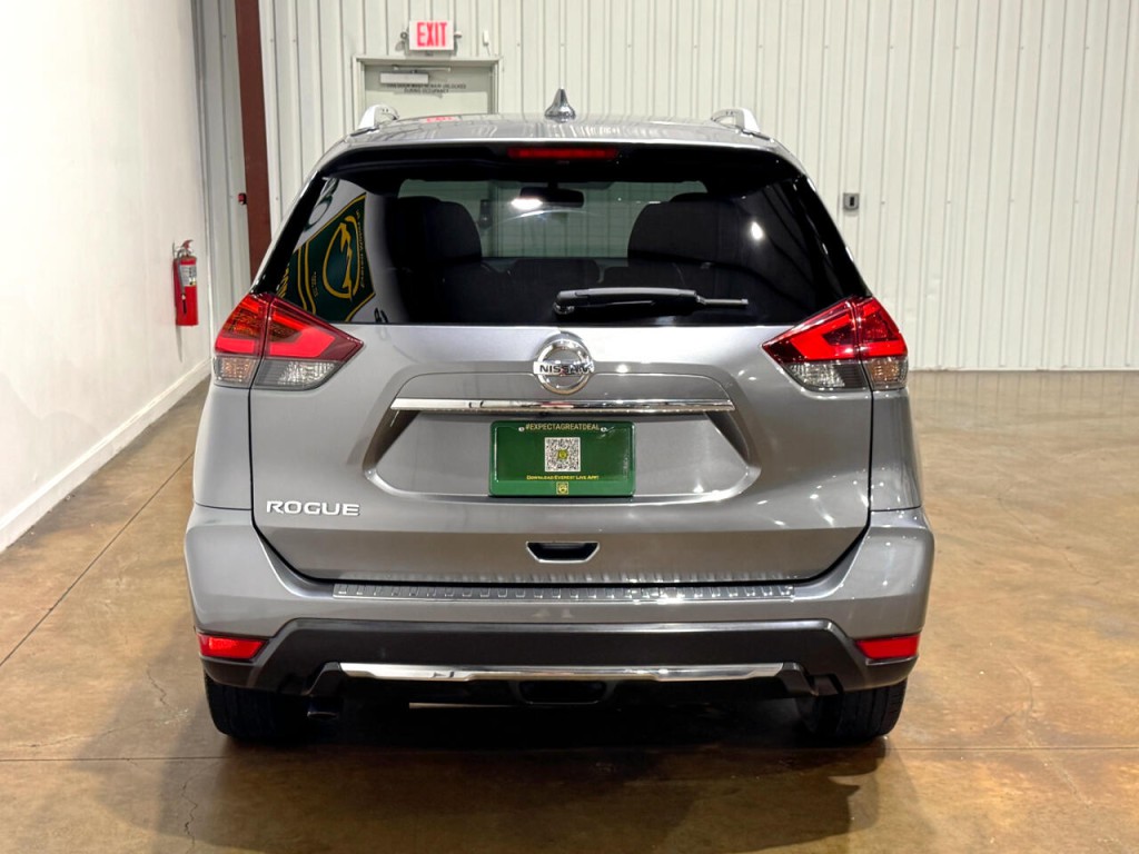 2018 Nissan Rogue Image 6