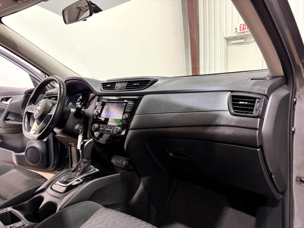 2018 Nissan Rogue Image 10
