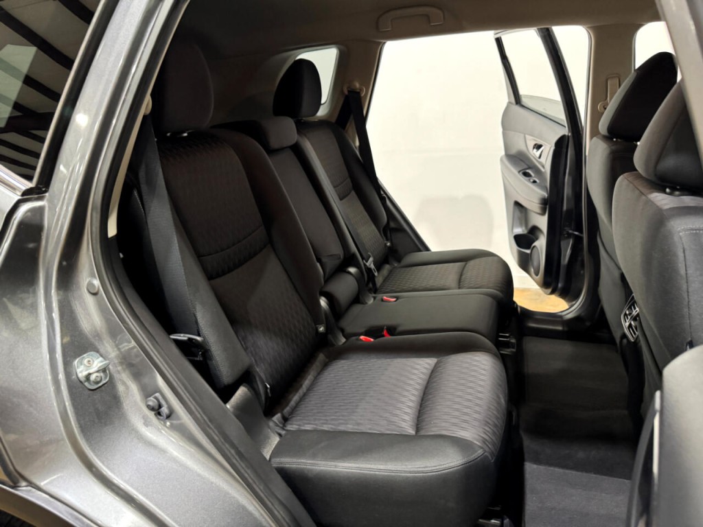 2018 Nissan Rogue Image 13