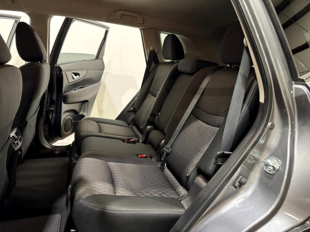 2018 Nissan Rogue Image 14