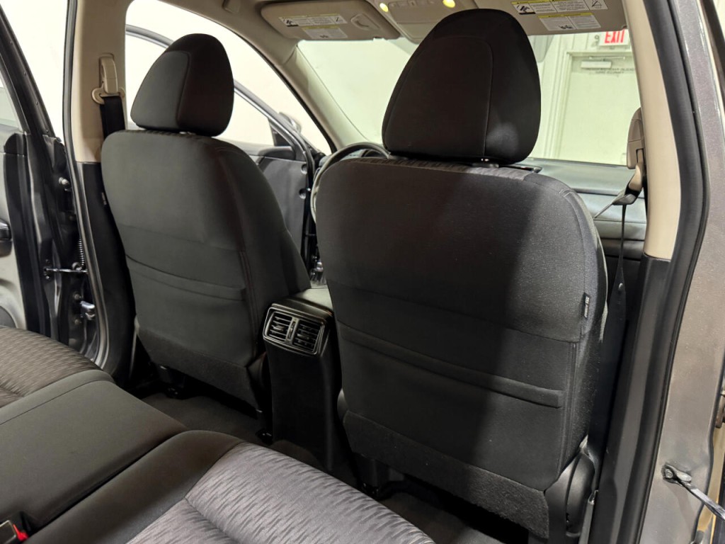 2018 Nissan Rogue Image 15
