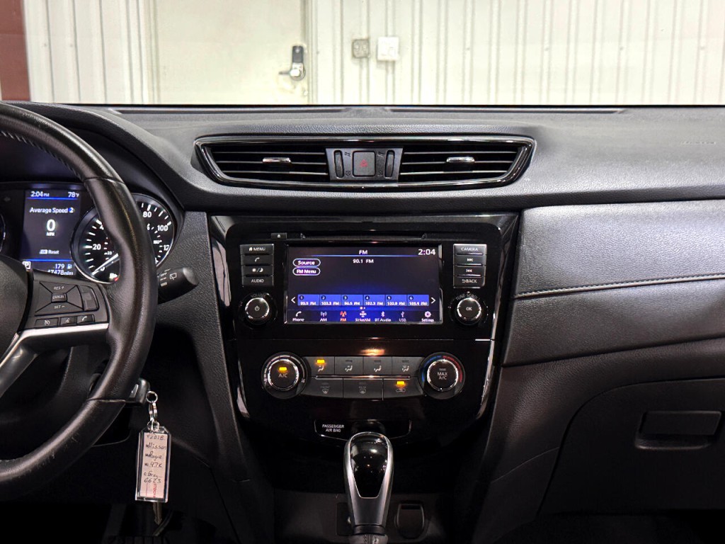 2018 Nissan Rogue Image 18