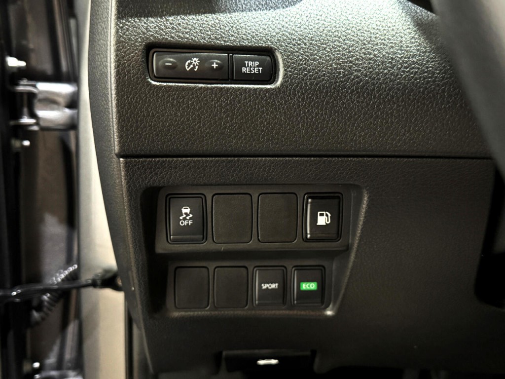 2018 Nissan Rogue Image 23