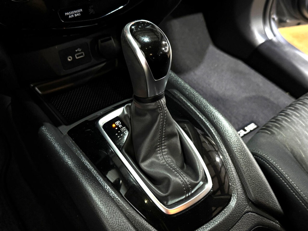 2018 Nissan Rogue Image 24