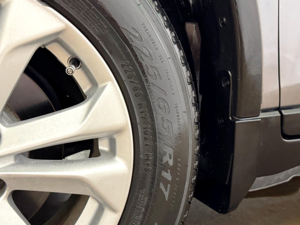 2018 Nissan Rogue Image 38