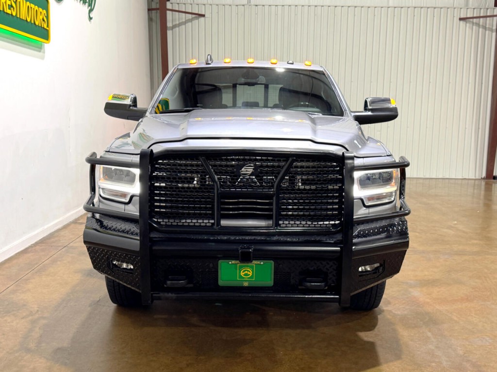 2021 RAM 3500 Image 2