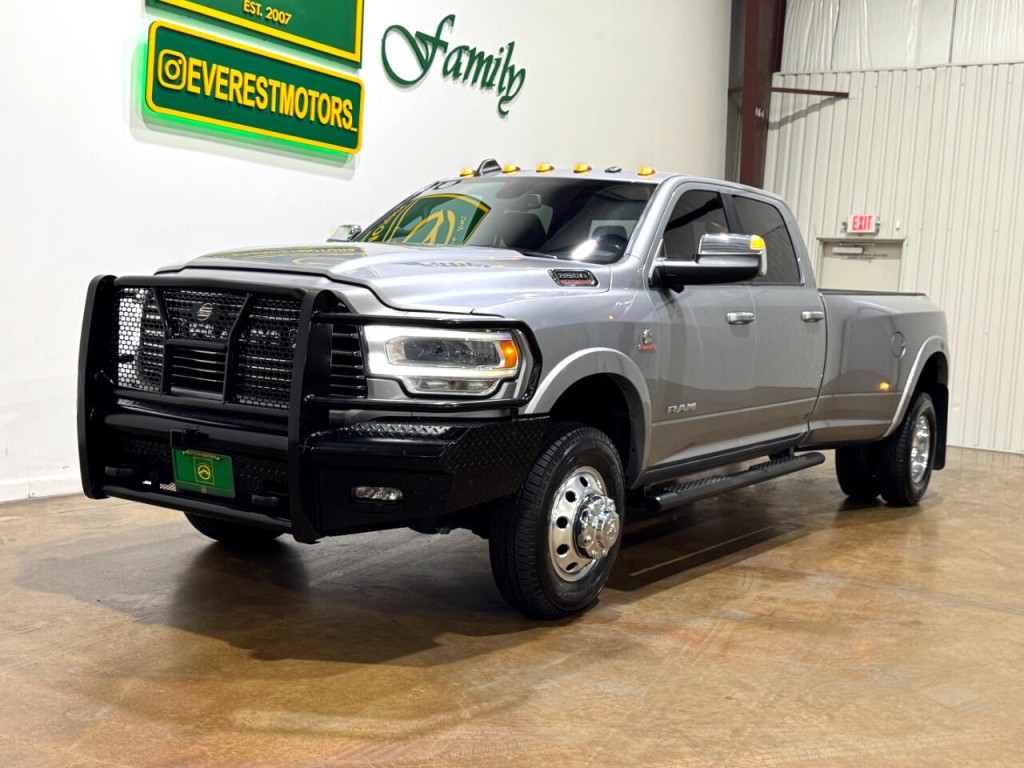 2021 RAM 3500 Image 3