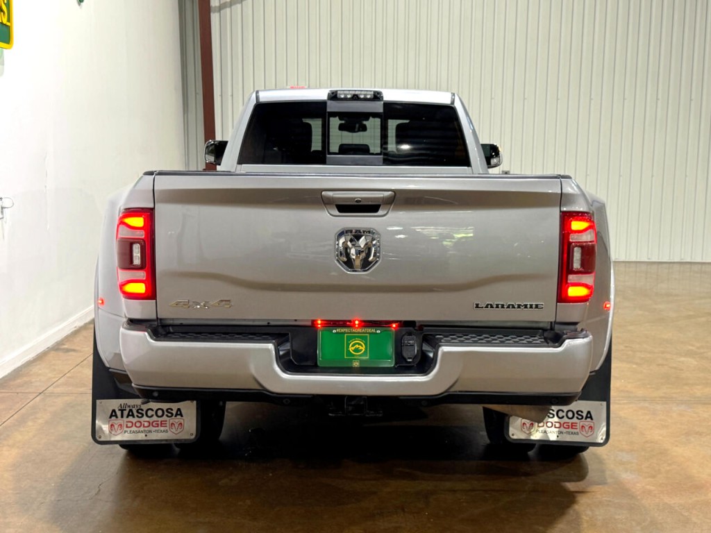 2021 RAM 3500 Image 6