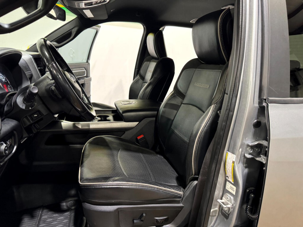 2021 RAM 3500 Image 11