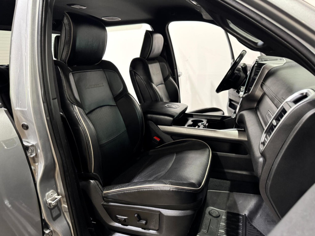 2021 RAM 3500 Image 12