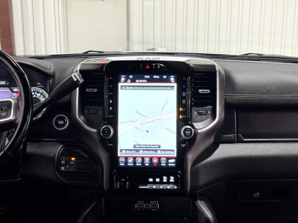 2021 RAM 3500 Image 18