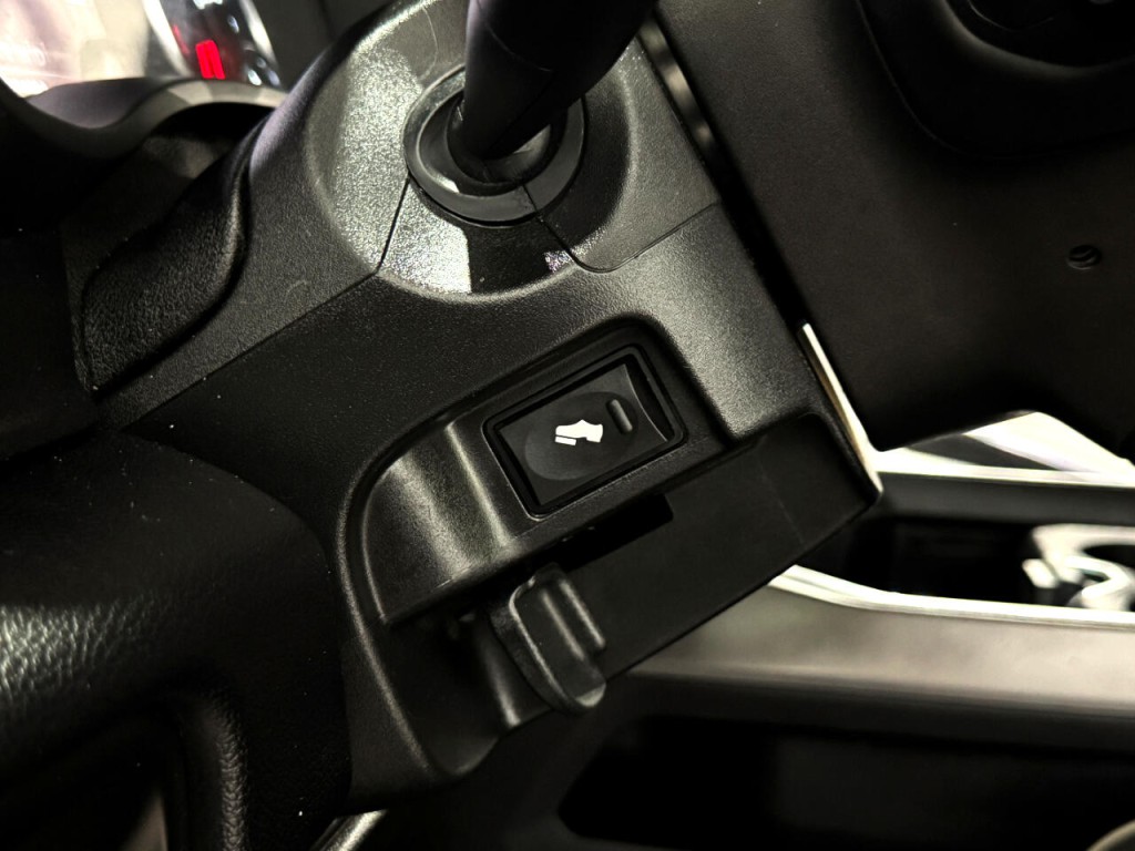 2021 RAM 3500 Image 23