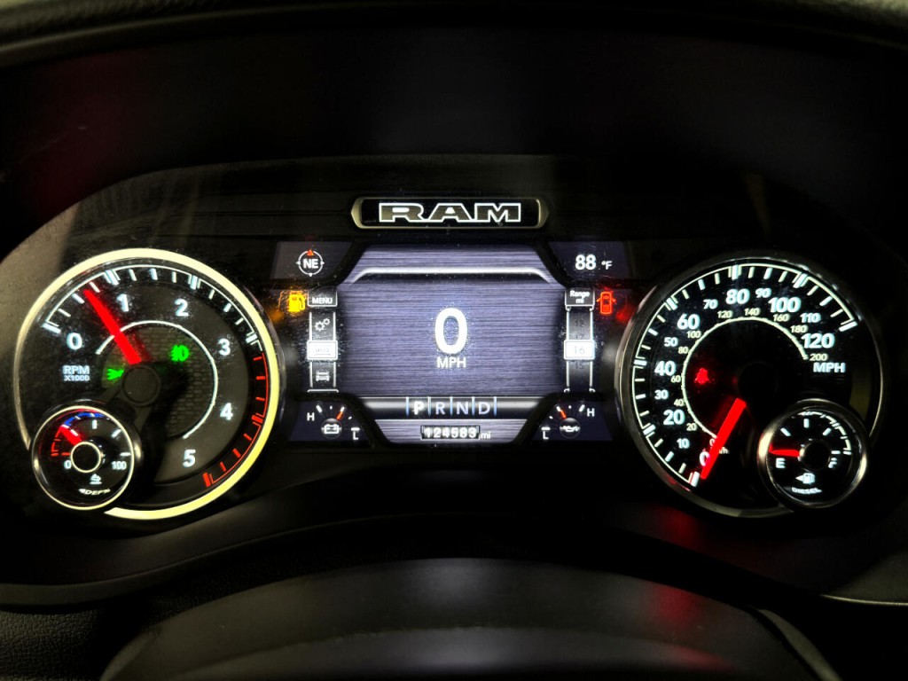 2021 RAM 3500 Image 37