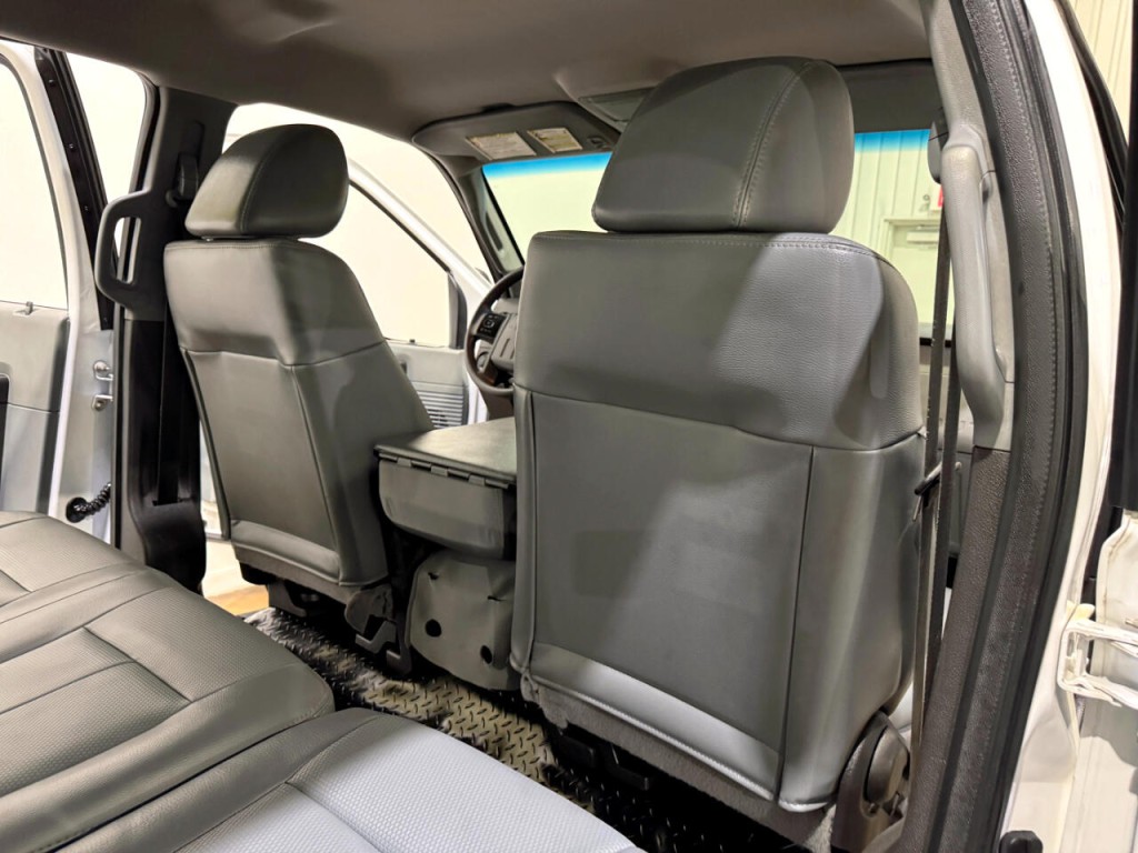 2012 Ford F-350 Image 15
