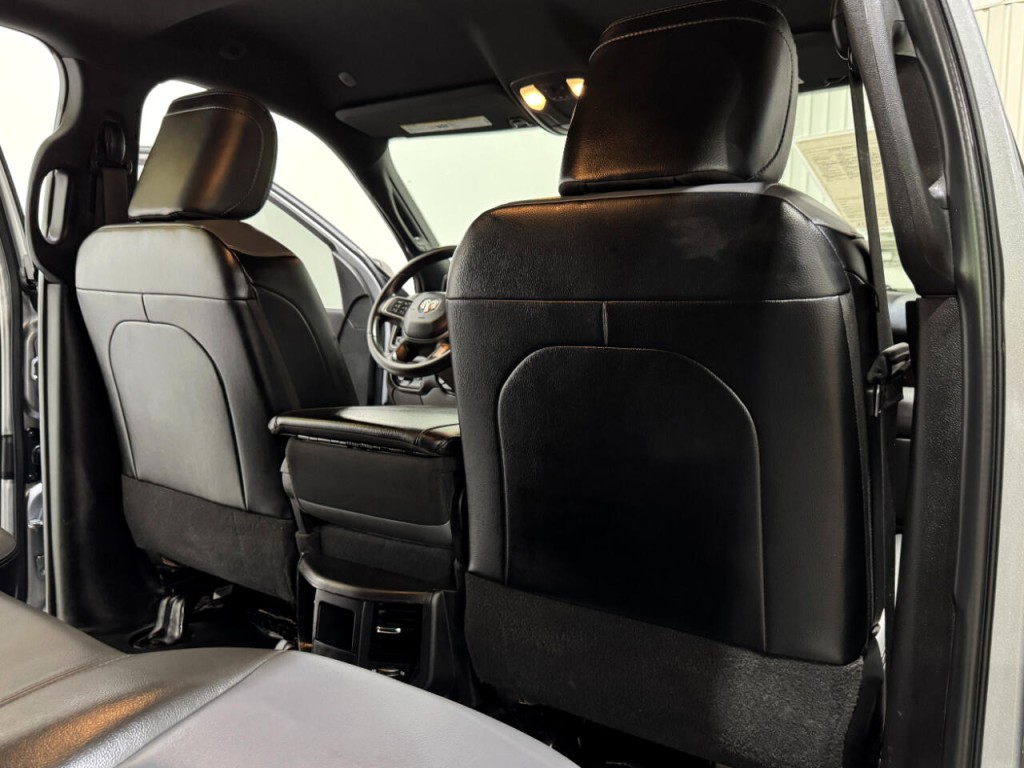 2022 RAM 2500 Image 16